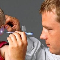 Как делают операцию на ухо при отите thumbnail
